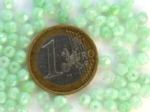 0100358 Silk Peridot Moonlight facet 3 mm. 60 Pc.-0