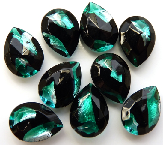 0021-PE Pearshape Jet Green/Silverfoil 18 x 13 mm.-0